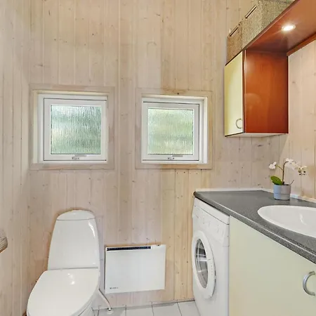 Cozy In With Wifi بيت للعطل Holbæk